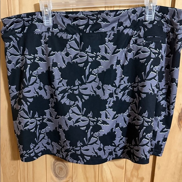 Pebble Beach Floral Patterned Skorts in Black and Gray - Picture 1 of 5